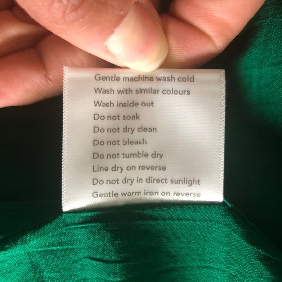 Emily and Fin - Keener Postures Dress, Emerald - Picture 11 of 13